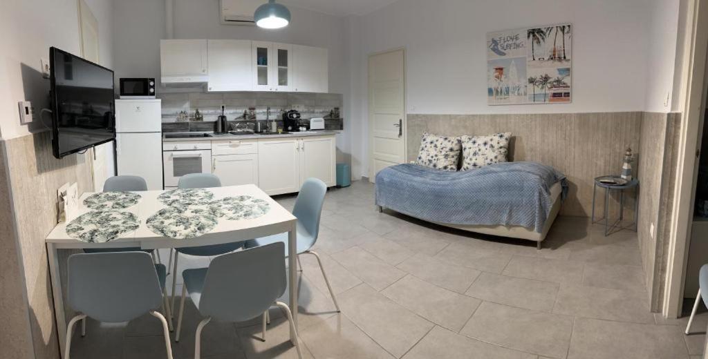 Topart Apartman I بالاتونفينيفيس المظهر الخارجي الصورة