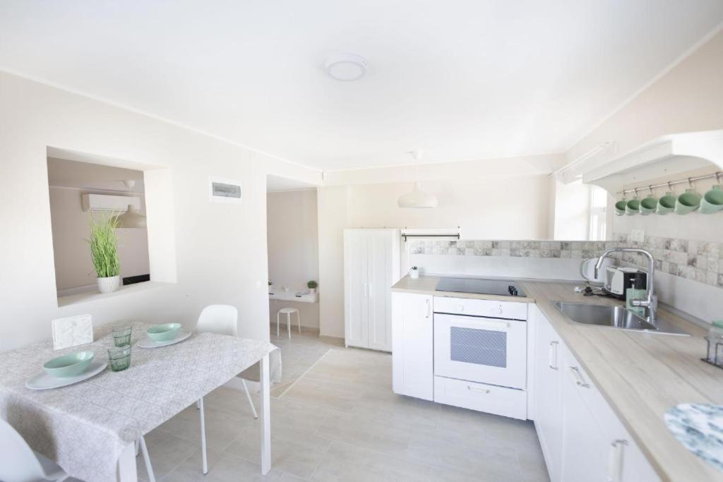 Topart Apartman I بالاتونفينيفيس المظهر الخارجي الصورة